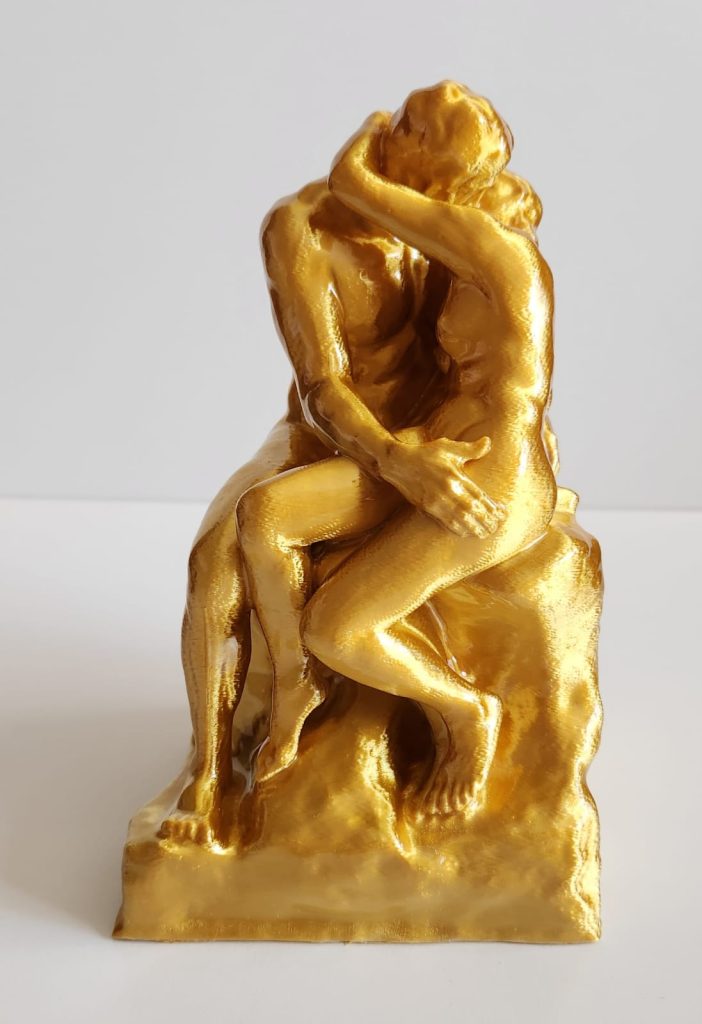 The KISS – Handcrafted Sculpture